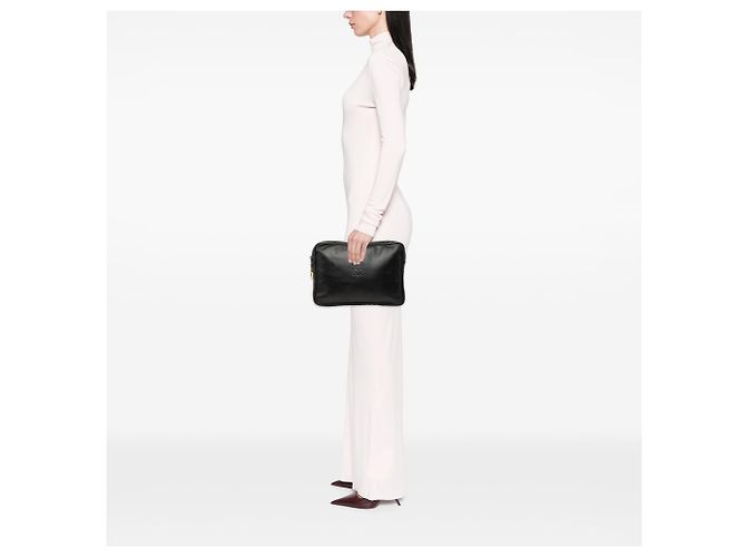 Clutch Anagram LOEWE in pelle nera - vista 6