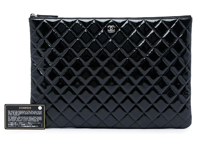 Clutch Chanel Black Large Quilted Patent O Case - vista 6