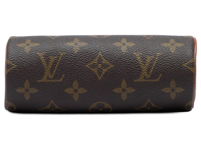 Louis Vuitton Brown Monogram Papillon Pochette - vista 3