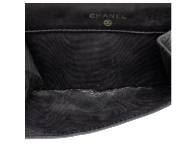 Cartera compacta Chanel Black CC Caviar - vista 5