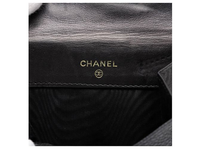 Cartera compacta Chanel Black CC Caviar - vista 6