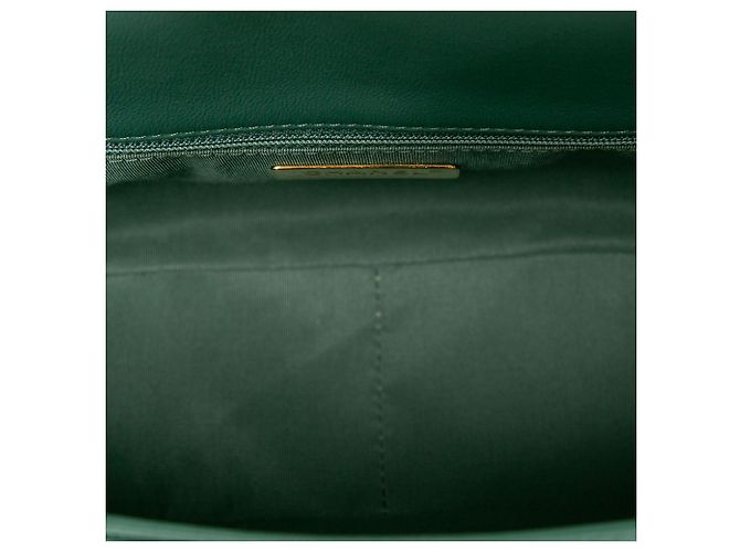 Chanel 19 Flap Large in pelle d'agnello verde - vista 4