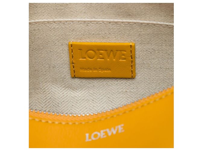 LOEWE Necessaire Puzzle Fold in pelle di vitello lucida gialla - vista 5