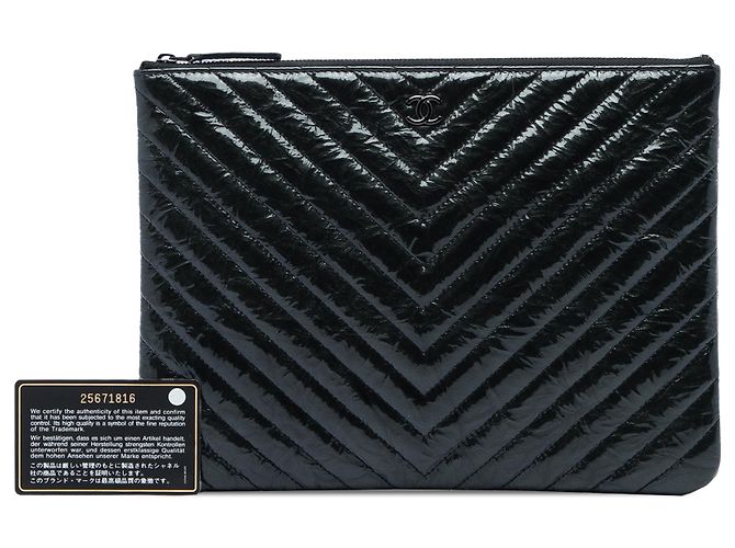 Chanel Black Medium Chevron Crinkled Patent O Case Clutch - vista 6