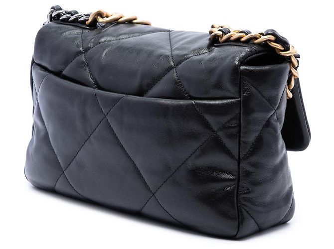Chanel 19 Flap Medium in Lambskin Nero - vista 2