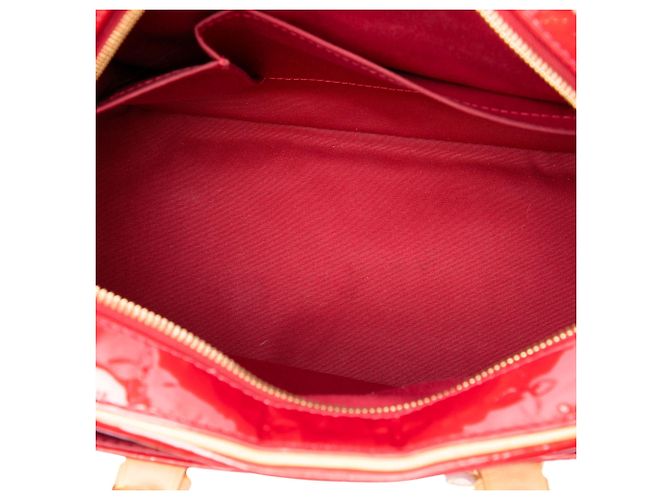Louis Vuitton Red Monogram Vernis Summit Drive - vista 4
