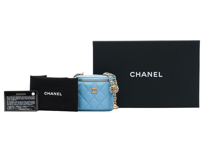 Chanel Blue Mini Lambskin Pearl Crush Vanity - vista 6