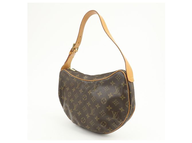 Louis Vuitton Croissant Monogram Canvas MM - vista 3