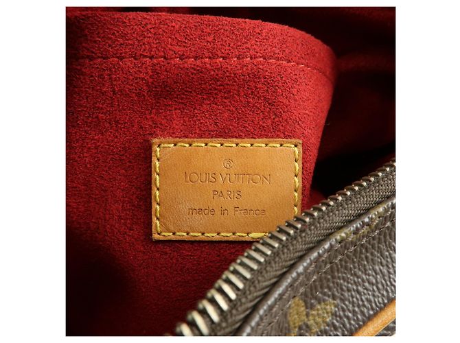 Louis Vuitton Croissant Monogram Canvas MM - vista 6