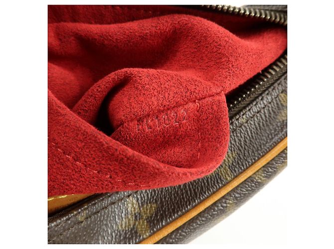 Louis Vuitton Croissant Monogram Canvas MM - vista 7
