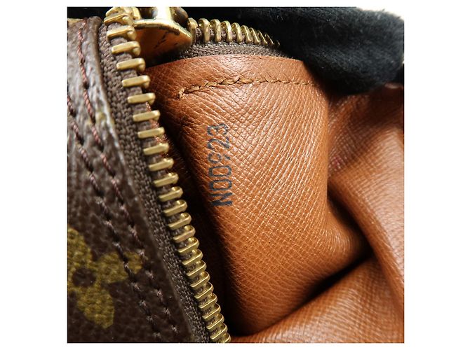 Louis Vuitton Papillon Monogram Canvas 30 - vista 7