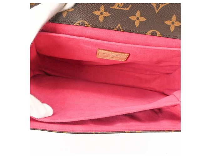 Metis Borsa Louis Vuitton Monogram Patches Pochette Métis MM - vista 13