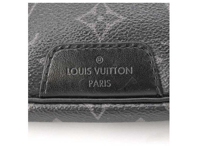 Bolsa Sling Louis Vuitton Discovery Eclipse Monogram - vista 6