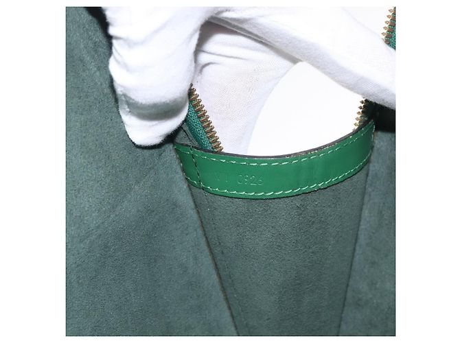 Louis Vuitton Lussac Epi Leather - vista 7