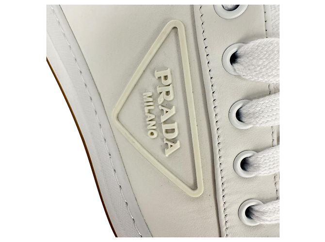 Sneakers basse Prada Logo in pelle bianca - vista 20