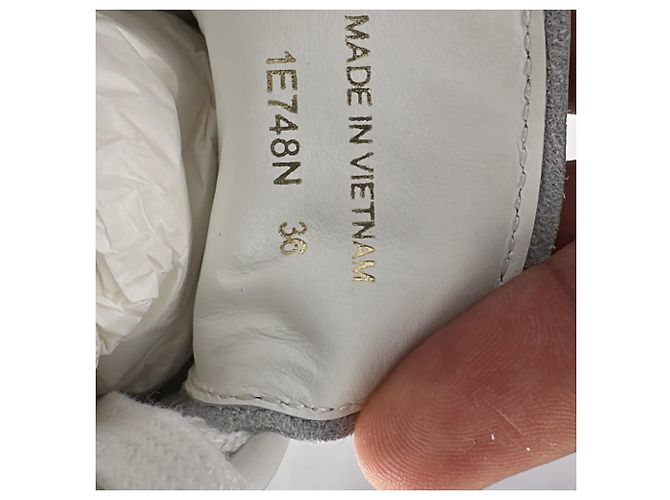 Sneakers basse Prada Logo in pelle bianca - vista 3