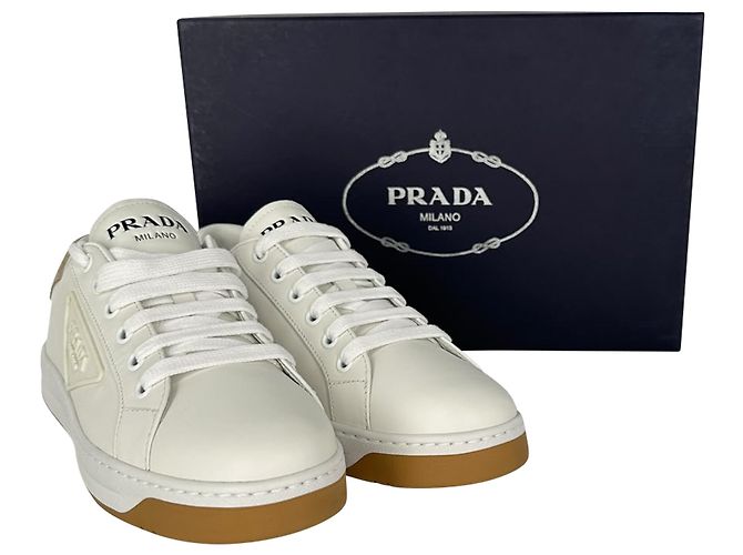 Sneakers basse Prada Logo in pelle bianca - vista 8
