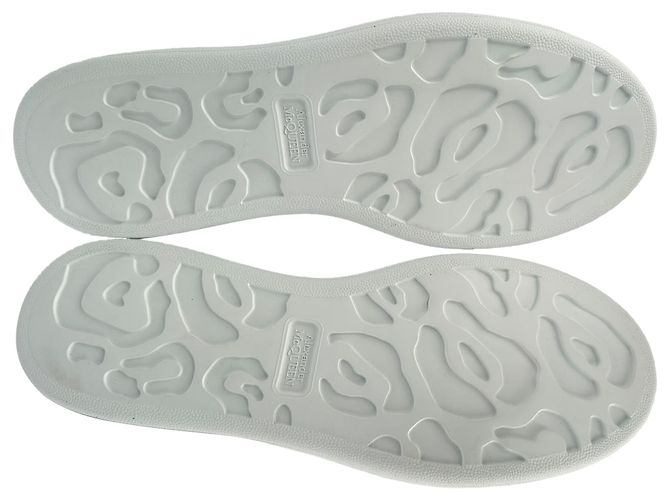 Sneakers Oversized Alexander Mcqueen in pelle bianca - vista 15