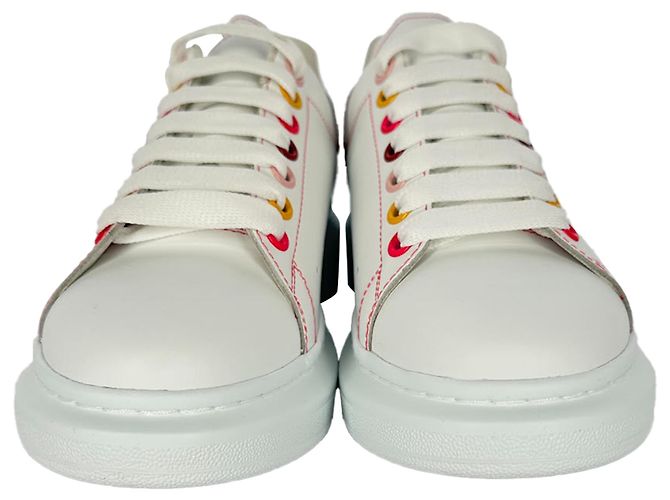 Sneakers Oversized Alexander Mcqueen in pelle bianca - vista 2