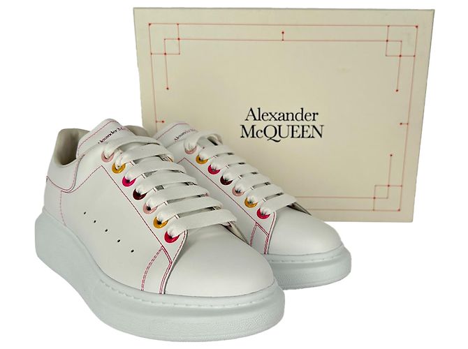 Sneakers Oversized Alexander Mcqueen in pelle bianca - vista 3