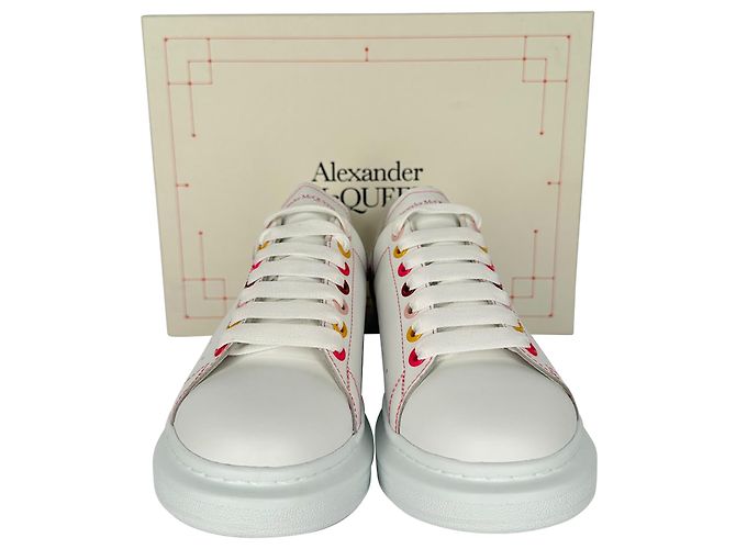 Sneakers Oversized Alexander Mcqueen in pelle bianca - vista 5