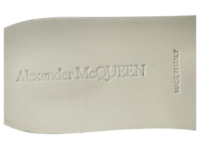Sneakers Oversized Alexander Mcqueen in pelle bianca - vista 7