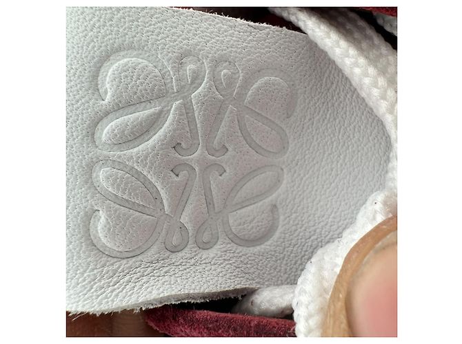 Baskets Loewe Flow Runner en daim bordeaux - vue 10