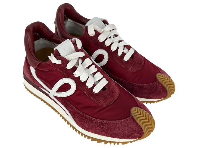 Baskets Loewe Flow Runner en daim bordeaux - vue 16