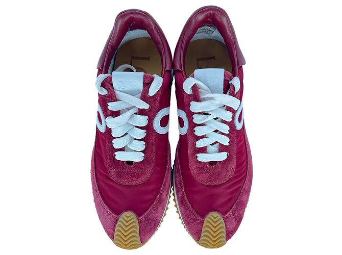 Baskets Loewe Flow Runner en daim bordeaux - vue 18