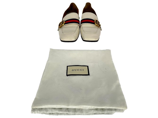 Mocassini Gucci Peyton con perle sintetiche in pelle bianca - vista 13