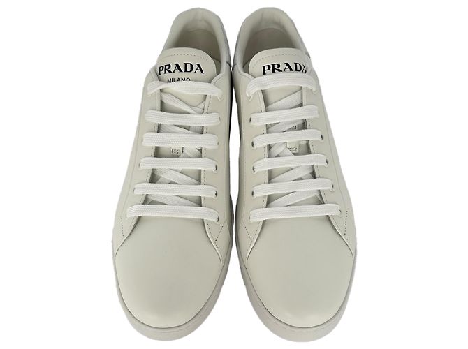 Sneakers basse Prada Logo in pelle bianca - vista 2