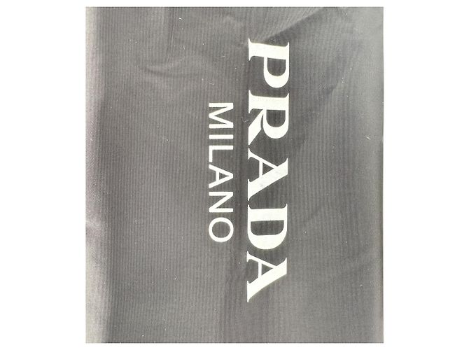 Sneakers basse Prada Downtown in pelle gialla e bianca - vista 15