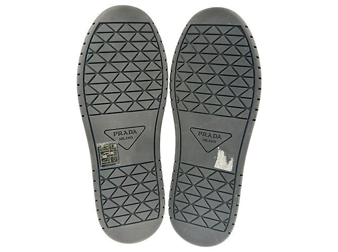Sneakers basse Prada Downtown in pelle gialla e bianca - vista 6