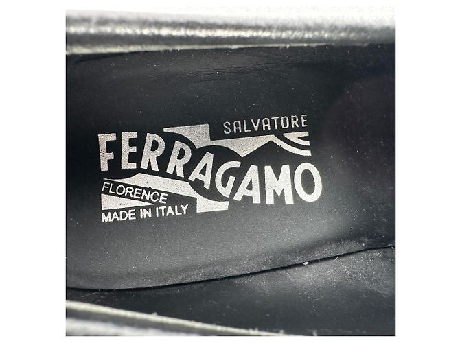Salvatore Ferragamo Mocassini Penny Ferragamo in pelle nera - vista 12