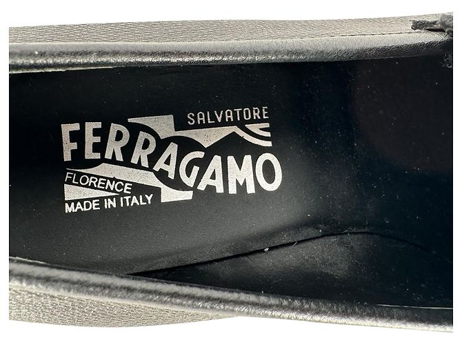 Salvatore Ferragamo Mocassini Penny Ferragamo in pelle nera - vista 13