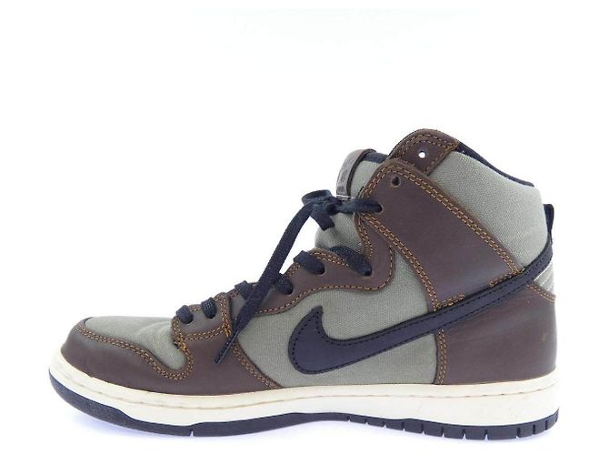 Autre Marque Sneakers Nike Marroni e Verdi - vista 2