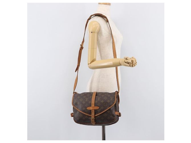LOUIS VUITTON Monogram Saumur 30 Shoulder Bag M42256 LV - vista 37