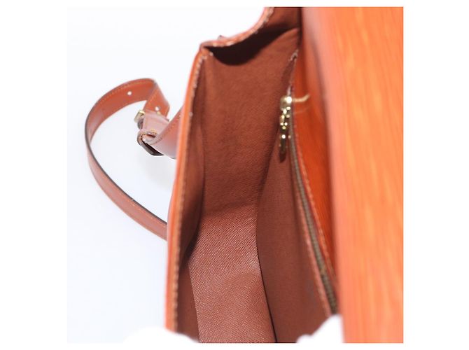 Saint-Cloud LOUIS VUITTON Epi Saint Cloud GM Shoulder Bag Brown M52193 LV - vista 25