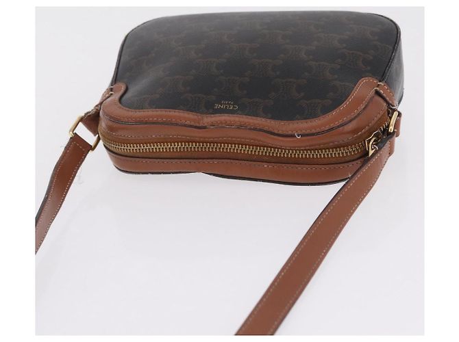 Céline CELINE Triomphe Shoulder Bag PVC Leather Black Gold Tone - vista 6