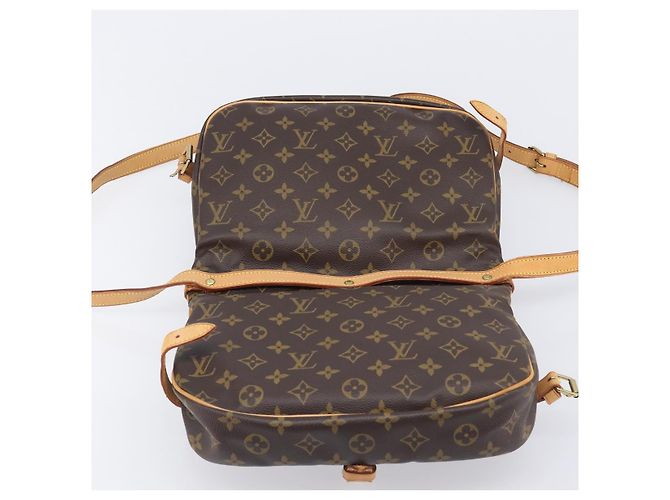 LOUIS VUITTON Monogram Saumur 30 Shoulder Bag M42256 LV - vista 16