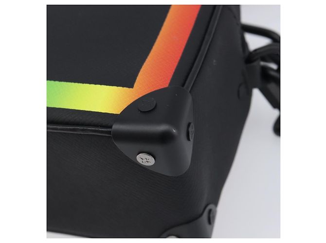 LOUIS VUITTON Taiga Rainbow Mini Soft Trunk Bag Black M30351 LV - vista 17