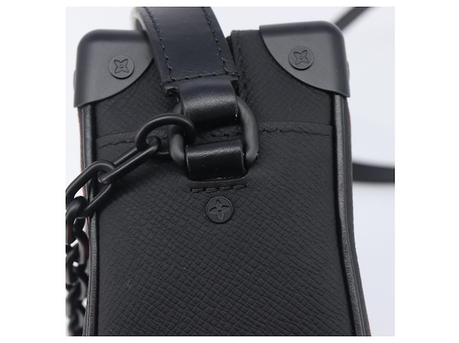 LOUIS VUITTON Taiga Rainbow Mini Soft Trunk Bag Black M30351 LV - vista 19