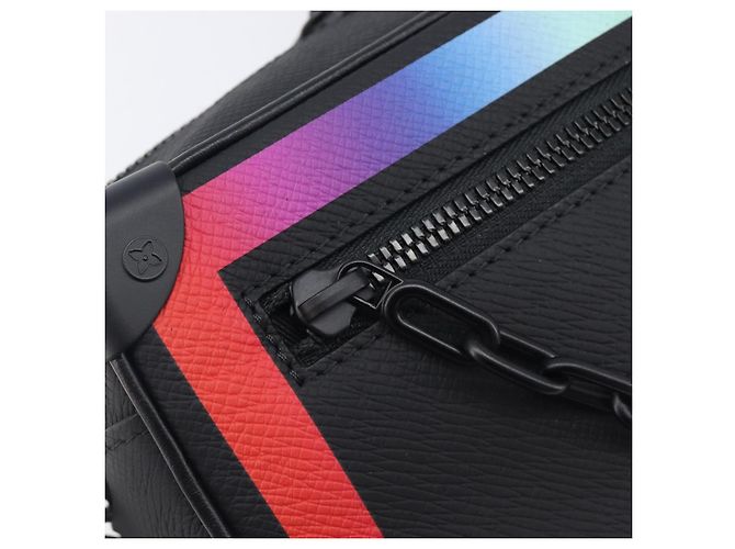 LOUIS VUITTON Taiga Rainbow Mini Soft Trunk Bag Black M30351 LV - vista 20