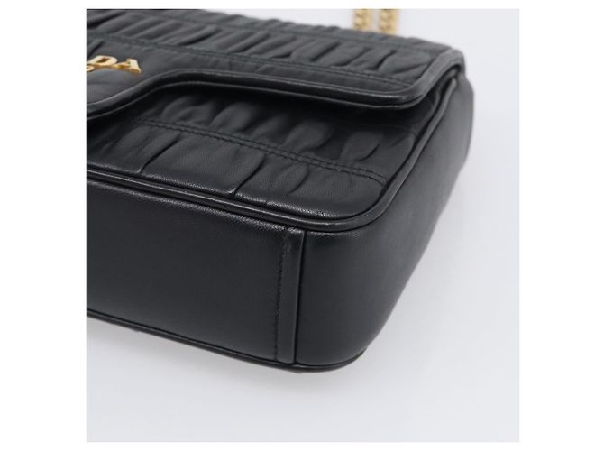 PRADA Gathered Chain Shoulder Bag Leather Black Gold Tone - vista 10