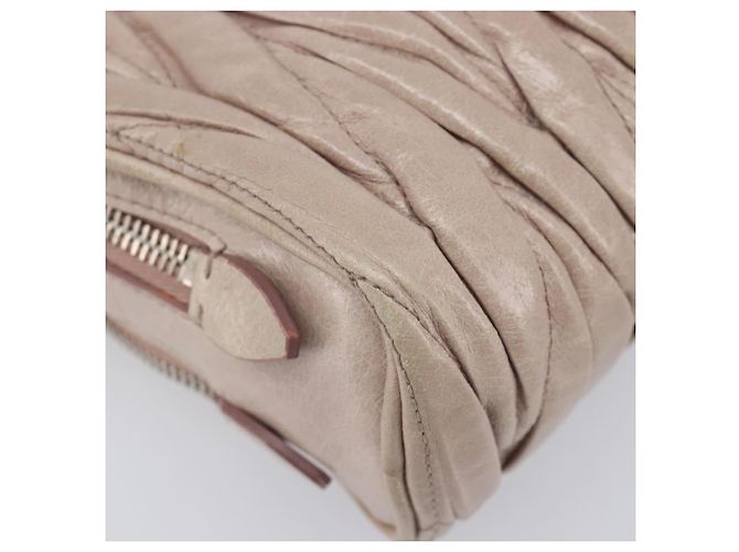 Miu Miu Matelasse Chain Shoulder Bag Leather Beige Silver - vista 18