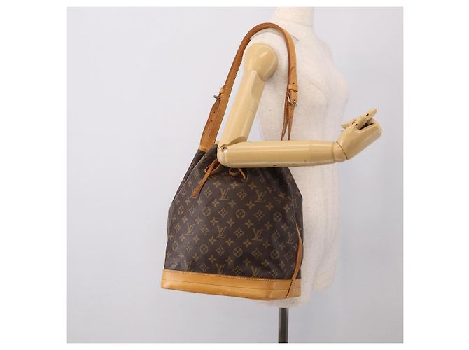 LOUIS VUITTON Monogram Noe Shoulder Bag M42224 LV - vista 23