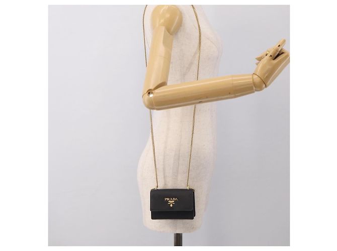 PRADA Chain Shoulder Bag Safiano Leather Black Gold - vista 22