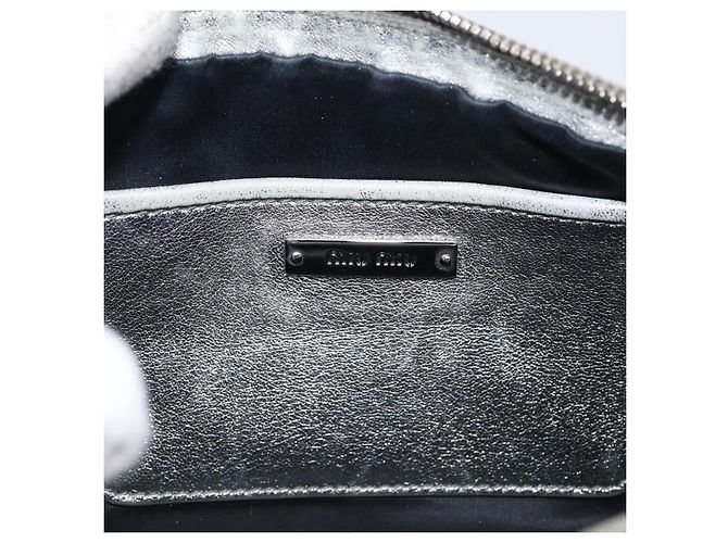 Miu Miu Matelasse Shoulder Bag Leather Silver - vista 20