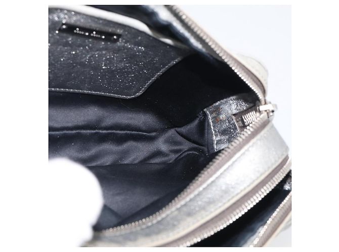 Miu Miu Matelasse Shoulder Bag Leather Silver - vista 21