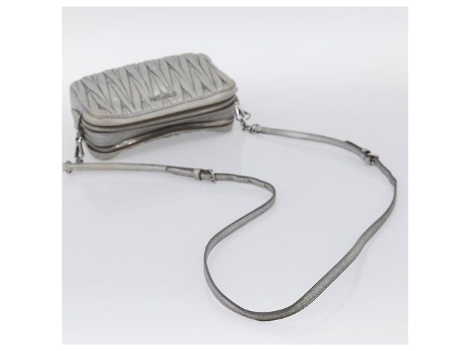 Miu Miu Matelasse Shoulder Bag Leather Silver - vista 7